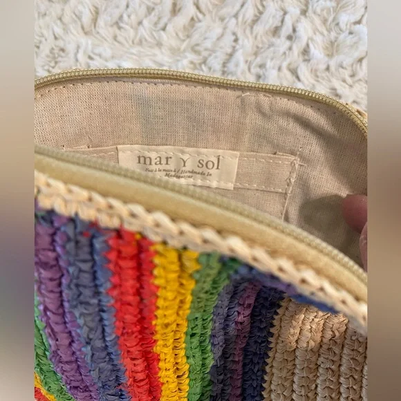 NWT 🏳️‍🌈 Mar Y Sol Straw Mulitcolored Clutch with Pom Pom